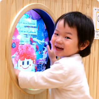 音も鳴って楽しい♪ カーナくんも待ってるよ！